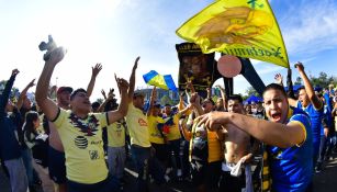 Aficionados de América empeñan su PlayStation para acudir a la Final 