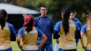 Leonardo Cuéllar ve a Marcelo Frigeiro como el indicado para guiar la transición de Pumas Femenil