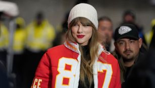 ¡Mucho estilo y amor! Taylor Swift llegó a Arrowhead Stadium con chamarra de Travis Kelce