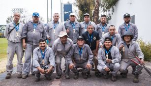 América entregó medallas de Campeón por título ante Tigres a todos los trabajadores del club