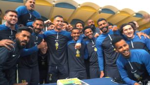 Al-Nassr festeja los 39 años de Cristiano Ronaldo con un pastel con su rostro impreso 