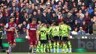 Aficionados del West Ham abandonan el estadio antes del medio tiempo tras goleada vs Arsenal