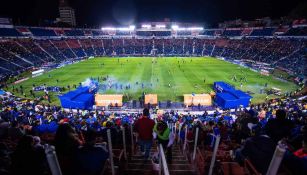 ¿Poliamor en el Estadio Ciudad de los Deportes en el Cruz Azul vs Tigres?