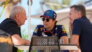 Helmut Marko pide a Checo Pérez "sacarse de la cabeza" a Max Verstappen