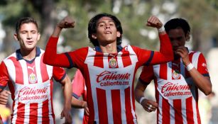 ¿Quién es Ariel Castro, el canterano de Chivas que deslumbró en las inferiores en el Clásico Nacional?