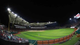 ¡Regresan a casa! El beisbol regresó al estadio de los Diablos Rojos para la nueva temporada