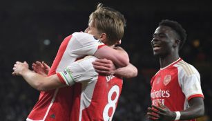 Arsenal vence 2-0 a Wolves y recuperan momentáneamente el liderato de la Premier League