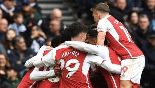 El equipo Gunner vence al Tottenham y mantiene la punta de la Premier