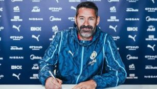 Manchester City renovó a Scott Carson, el jugador clave que prácticamente no juega