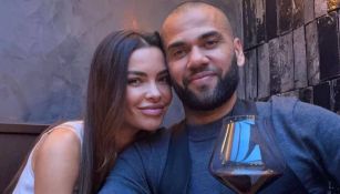 Dani Alves fue invitado al cumpleaños de su esposa Joana Sanz