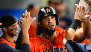 José Abreu fue cortado por los Houston Astros con 3 años de contrato aún