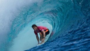 París 2024: Alan Cleland clasifica a la tercera ronda de surf en los Juegos Olímpicos