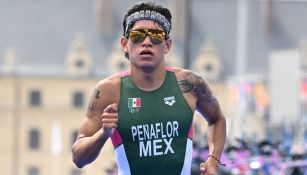 Crisanto Grajales y Aram Peñaflor terminan lejos de los primeros lugares en Triatlón en París 2024