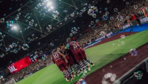 “I'm Forever Blowing Bubbles”: El histórico cántico del West Ham cada que salta a la cancha 