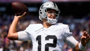 Los Raiders aun no saben quien será su QB titular