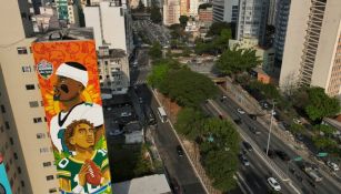 Mural en Sao Paulo muestra a Jalen Hurts y Jordan Love