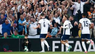 Aficionados irlandeses abuchean a Rice y Grealish previo a partido ante Inglaterra