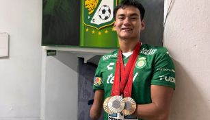 ¡Orgullo mexicano! Club León le hace homenaje al medallista paralímpico, Ángel Camacho