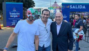 ¡Misterioso enmascarado! Checo Pérez asistió de 'incógnito' a función de lucha libre