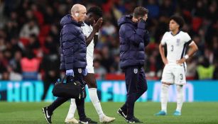 Bukayo Saka salió lesionado durante la derrota de Inglaterra en Nations League