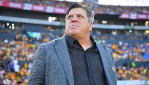 Miguel Herrera pidió que lo movieran de lugar para no estar cerca de Christian Martinoli