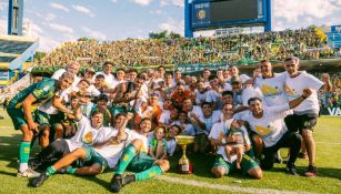 Aldosivi vuelve a la Primera División del futbol argentino tras vencer a San Martín de Tucumán