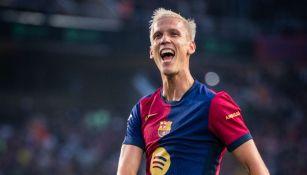 Dani Olmo celebra la victoria del FC Barcelona en el derbi