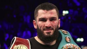 Beterbiev manda recadito a Jake Paul tras pelea con Tyson