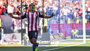 Omar Bravo explota tras eliminación de Chivas: "Penal de Aldo Rocha define a los transferibles"