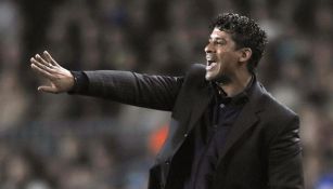 Frank Rijkaard, dentro de las opciones para dirigir a Chivas