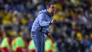 André Jardine en el duelo ante Toluca