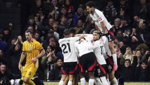 Fulham goleó al Brighton y se acerca a los puestos de Europa; Raúl Jiménez jugó 10 minutos