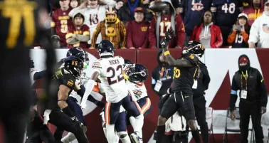 Jayden Daniels lanzó un Hail Mary para vencer a los Chicago Bears de último segundo