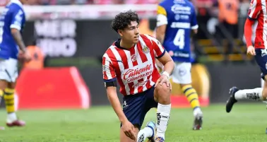 ¿Cómo le ha ido a los futbolistas mexicanos que regresan de Europa para jugar con Chivas?