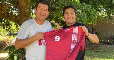 ¡Encuentro entre Leyendas! Saturnino Cardozo y Salvador Cabañas revelan convivencia