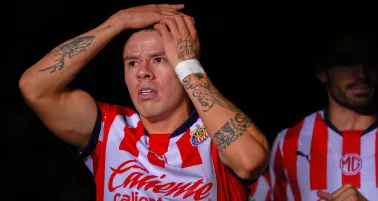 ¡Se va! Chivas anuncia la salida de Pavel Pérez del conjunto rojiblanco