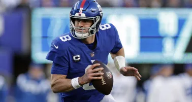 El quarterback Daniel Jones acepta un contrato de 1 año y 14 millones de dólares con los Colts