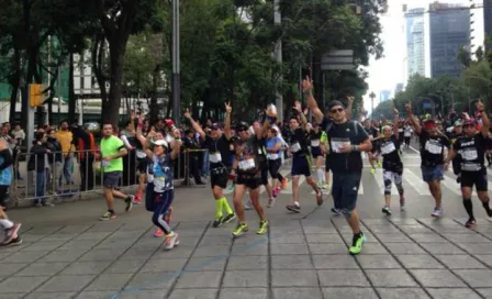 Corredores viven 'fiesta' en el Maratón de la Ciudad de México