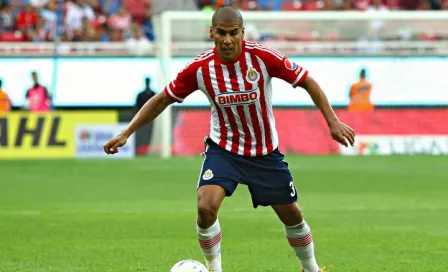 Salcido y Dedos López regresan a la actividad con Chivas 