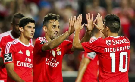 Jiménez entra de cambio en goleada del Benfica