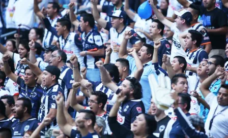 Aficionado fallece en el Rayados-Cruz Azul