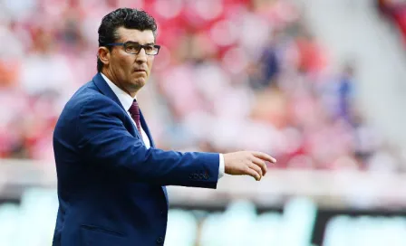 Chepo queda oficialmente fuera de Chivas