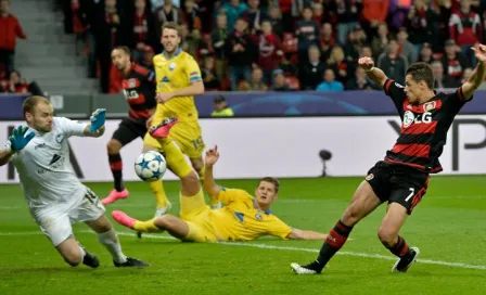 Chicharito pone el triunfo del Leverkusen por encima de su gol