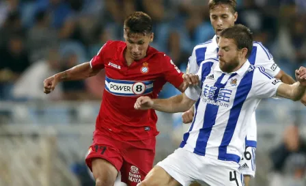 Reyes y Vela, titulares en derrota de la Real contra el Espanyol