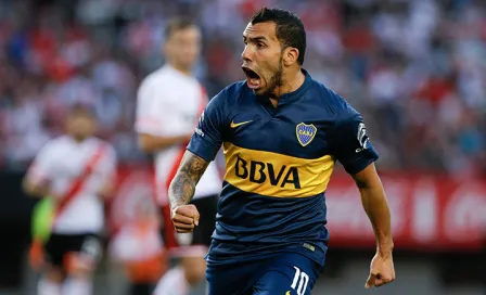 Carlos Tévez lesiona de gravedad a un rival