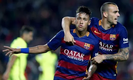 Barcelona golea al Levante y mantiene paso perfecto en la Liga