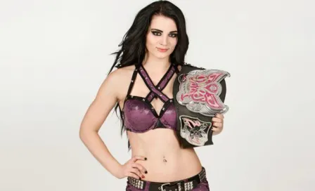 Paige viene a cautivar con su belleza a México