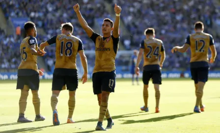 Arsenal gana con triplete de Alexis Sánchez