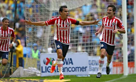 Chivas gana Clásico Nacional con doblete de Bravo 