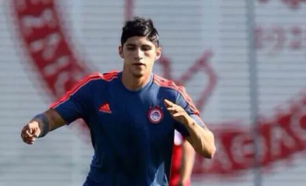 Alan Pulido, convocado por Olympiacos para Champions